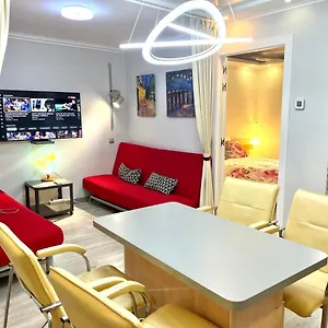 https://family-apartment-space.topbarcelonahotels.com